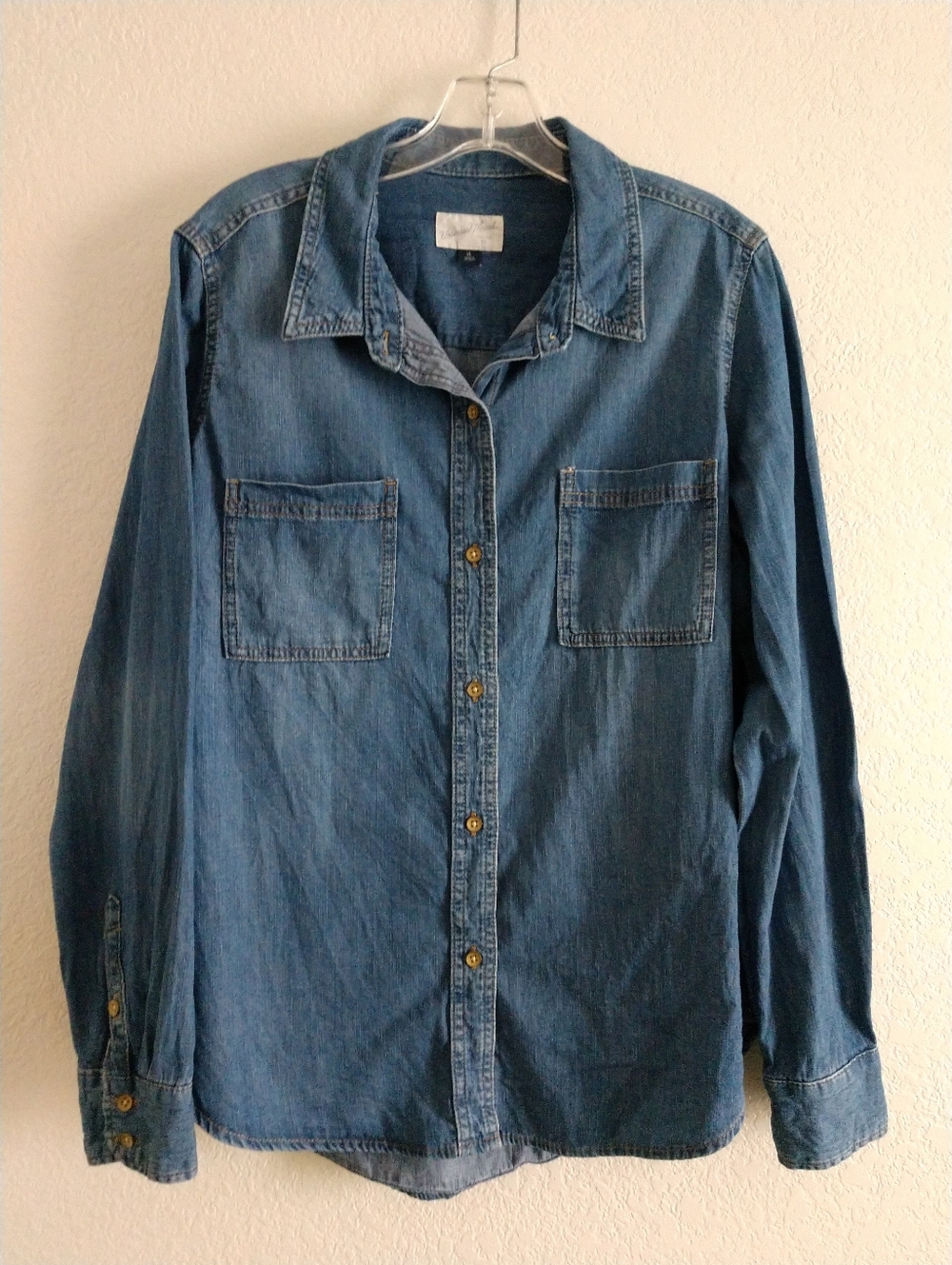 Universal Thread Women's Denim Shirt Cowgirl Western Long Sleeve XL Chest 42"